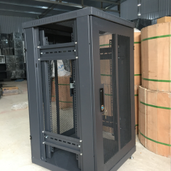 Tủ Rack 20UD800 3